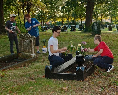 Grave Cleaning Oct 2014
