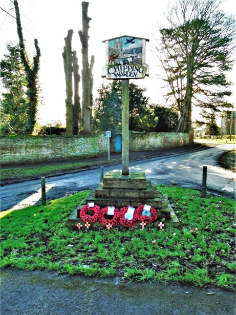 Chipping Warden Village Post With Wreaths