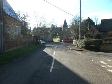 Moreton Pinkney Village