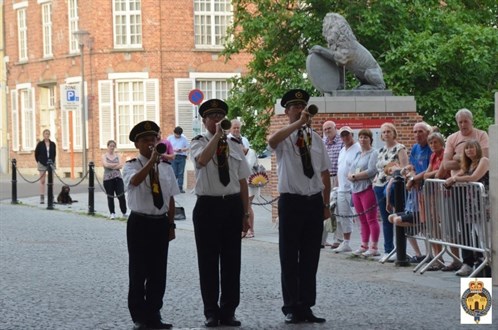 Menine Gate 2
